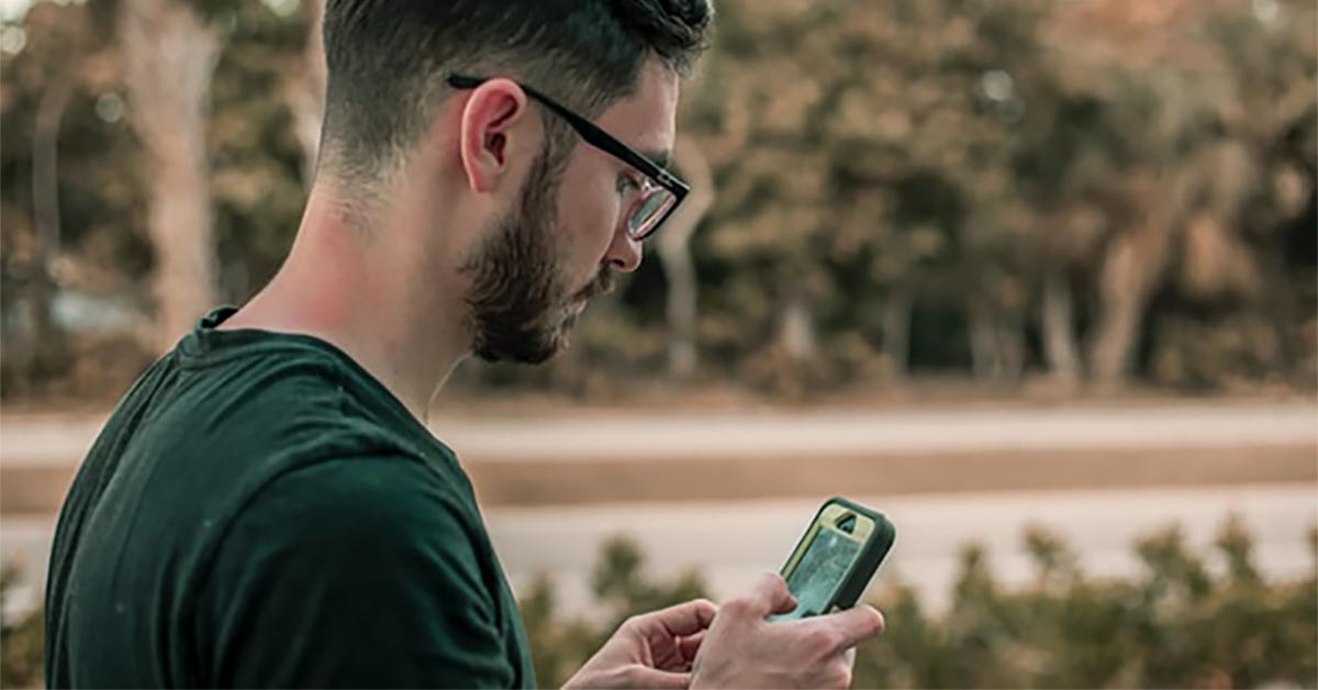 Add the Glances icon to your smart device Person looking at a phone, seemingly searching for something